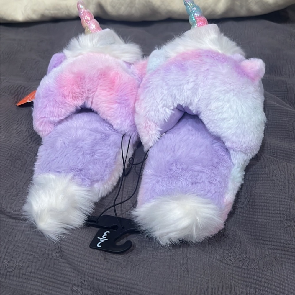 𝅺KIDS Unicorn Slippers - Size 4/5 - Picture 4 of 5